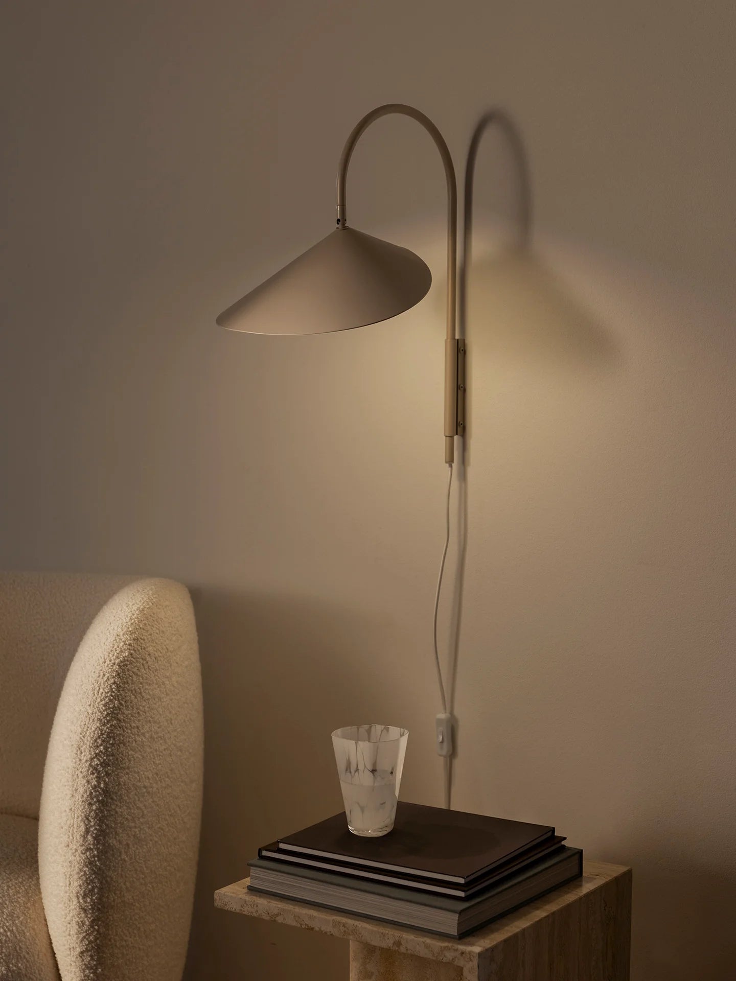 Candeeiro Arum Swivel Wall Lamp Cashemere