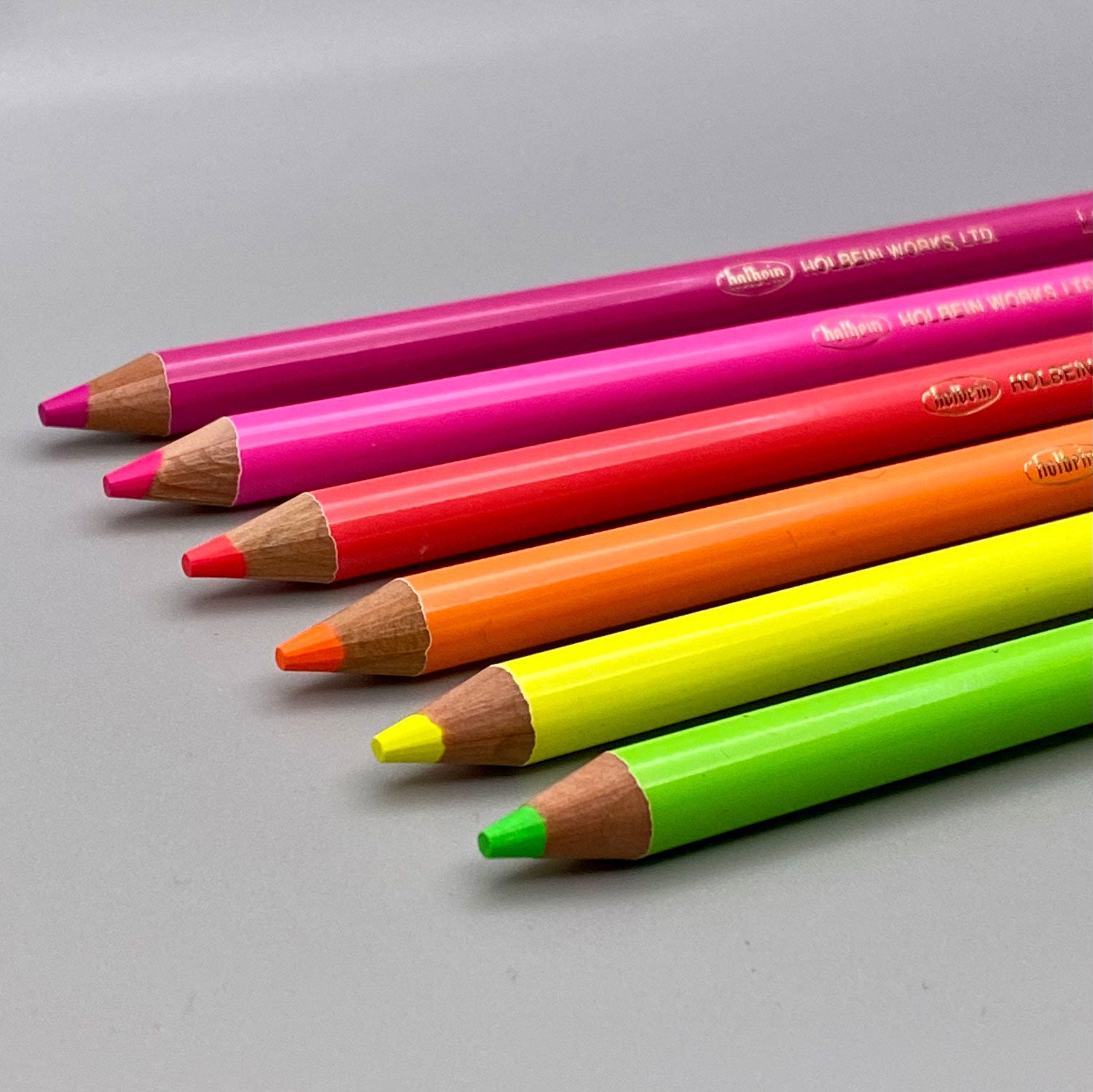 Holbein Luminous colored pencils