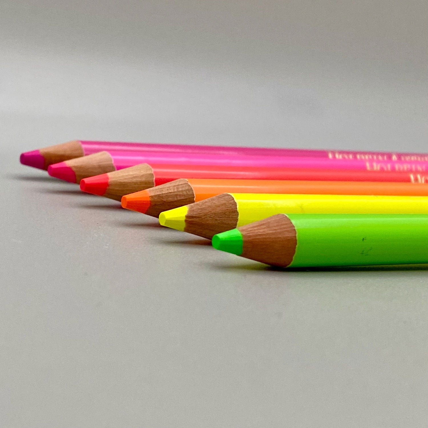 Holbein Luminous colored pencils