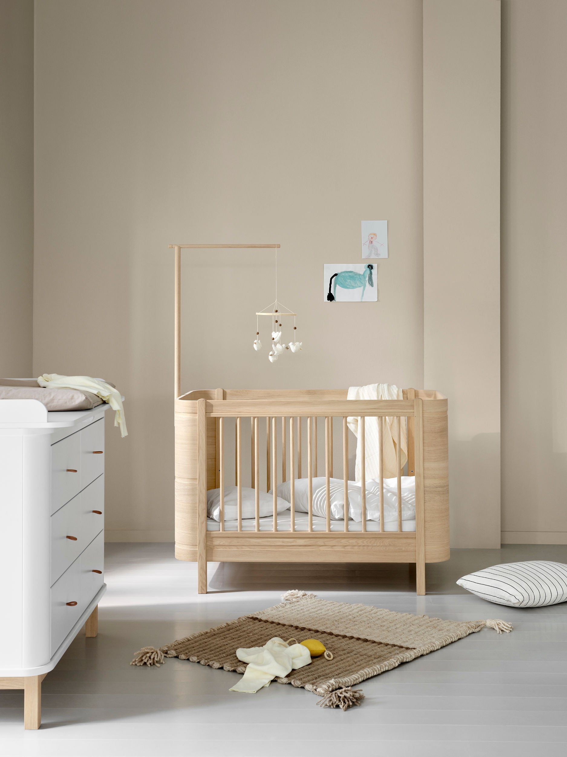 Cama de Grades Wood Mini+, Oak (Inclui kit 0-9 anos)