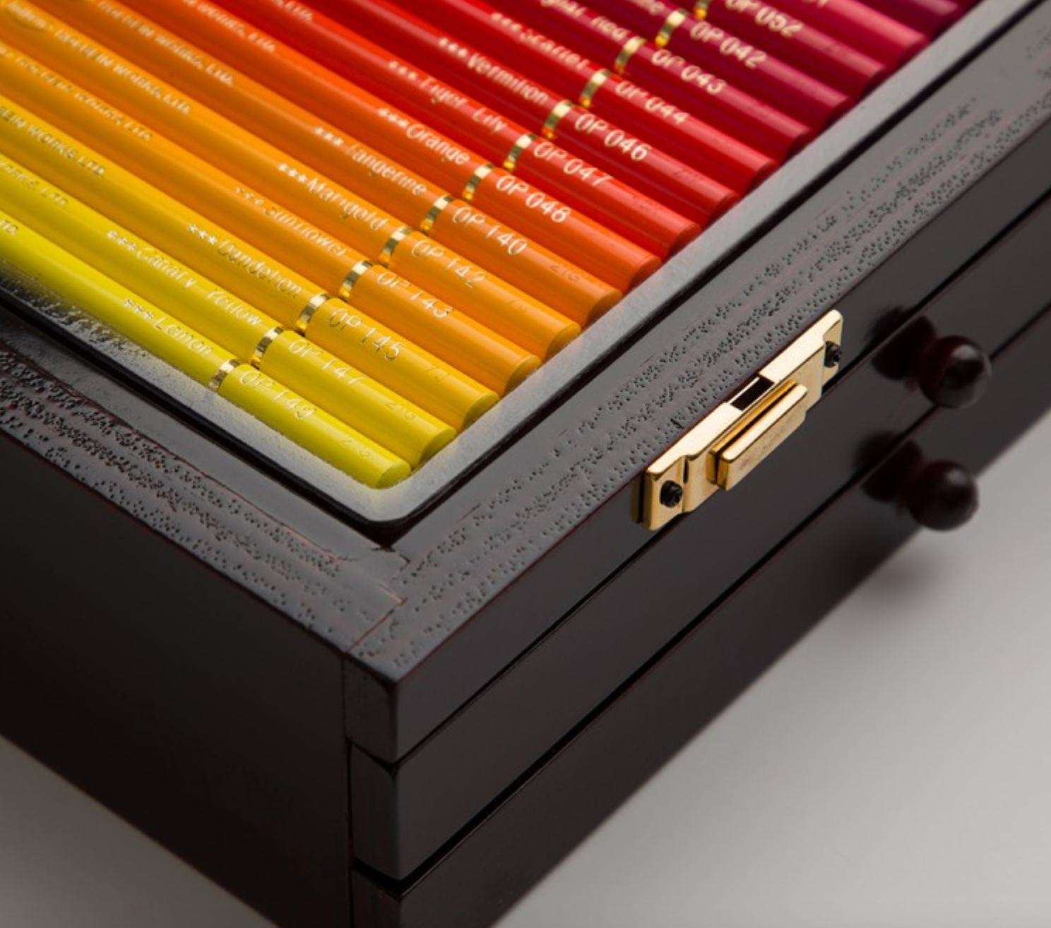 Premium box of 150 Holbein pencils
