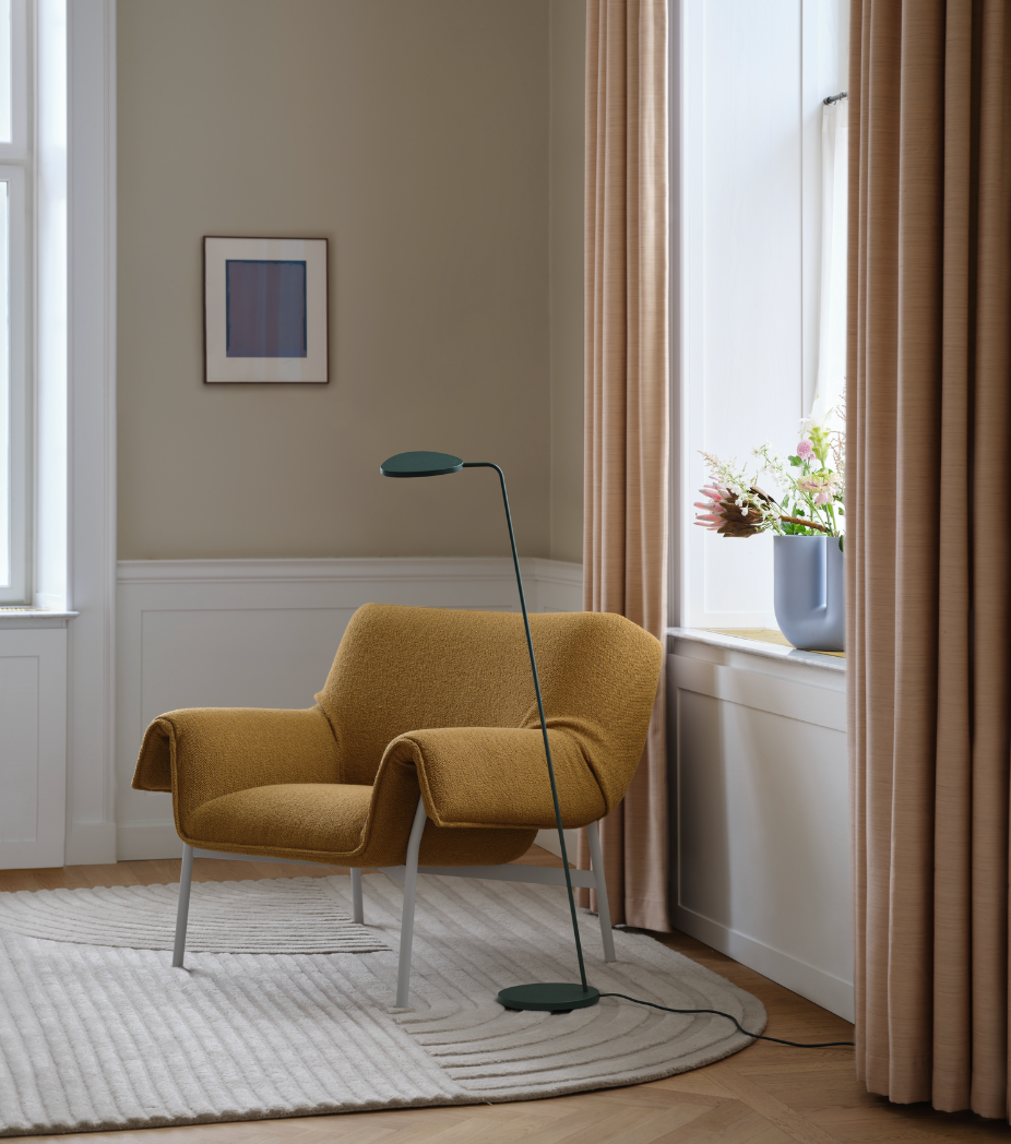 Wrap Lounge Chair