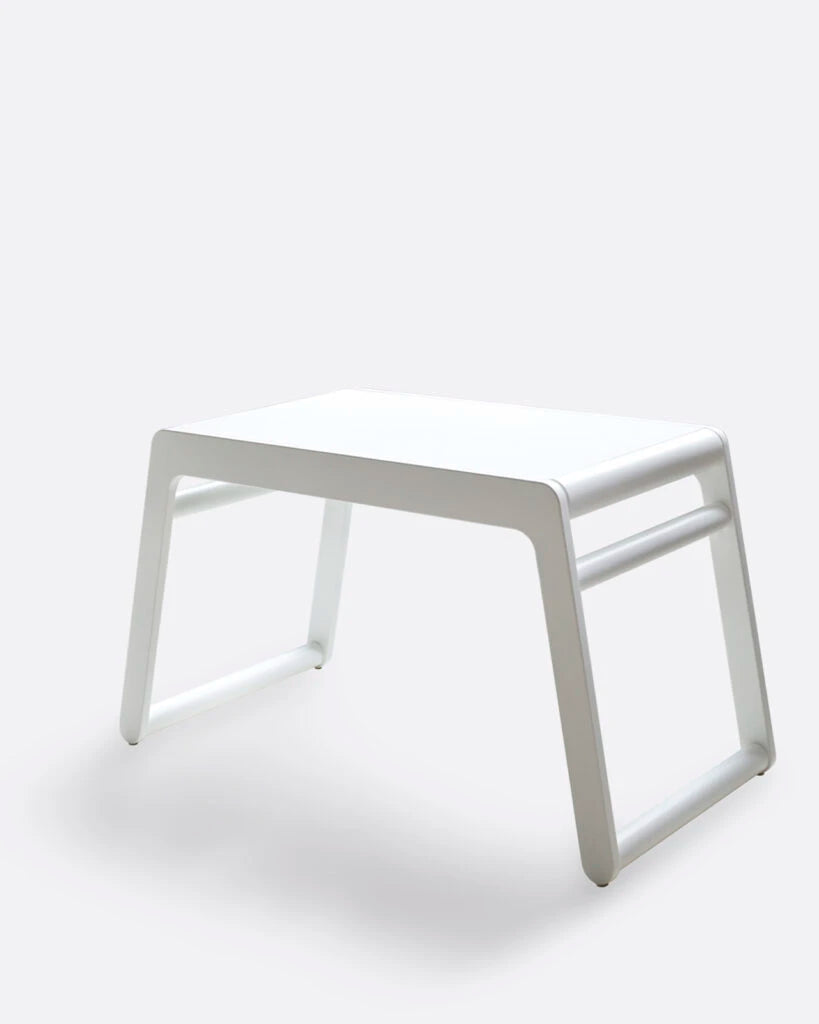 B Table, White