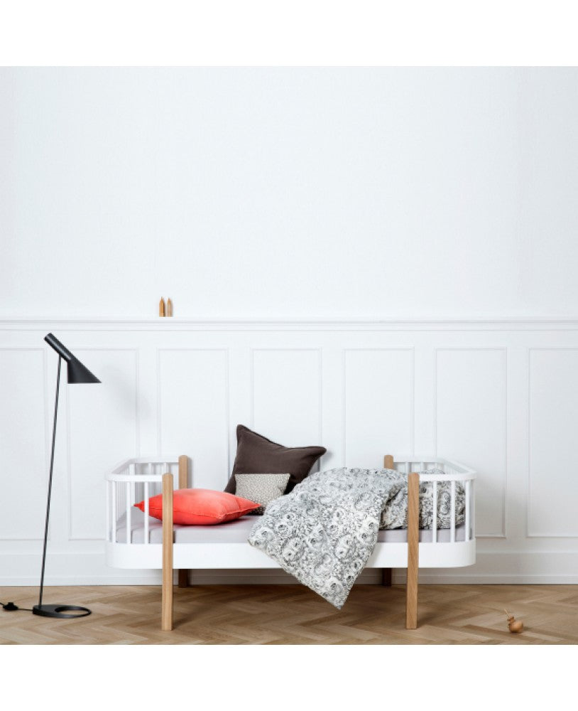 Cama Junior Wood, Branco e Madeira - Maria do Mar