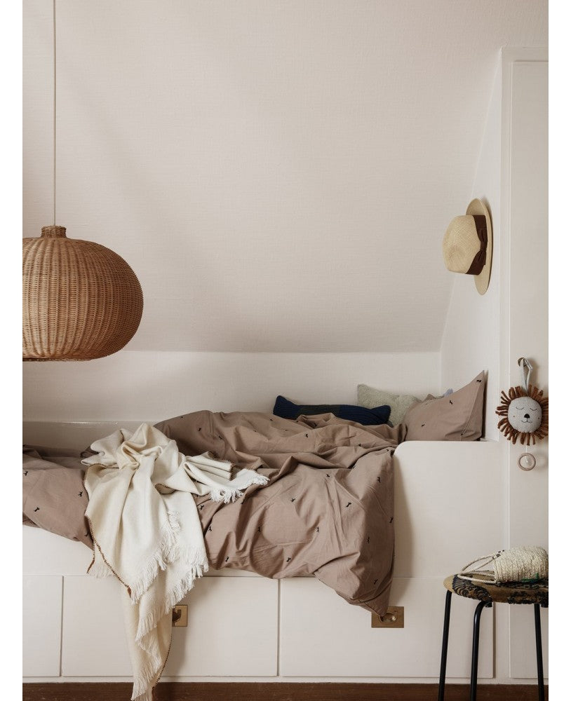 Abajur Rattan, Belly
