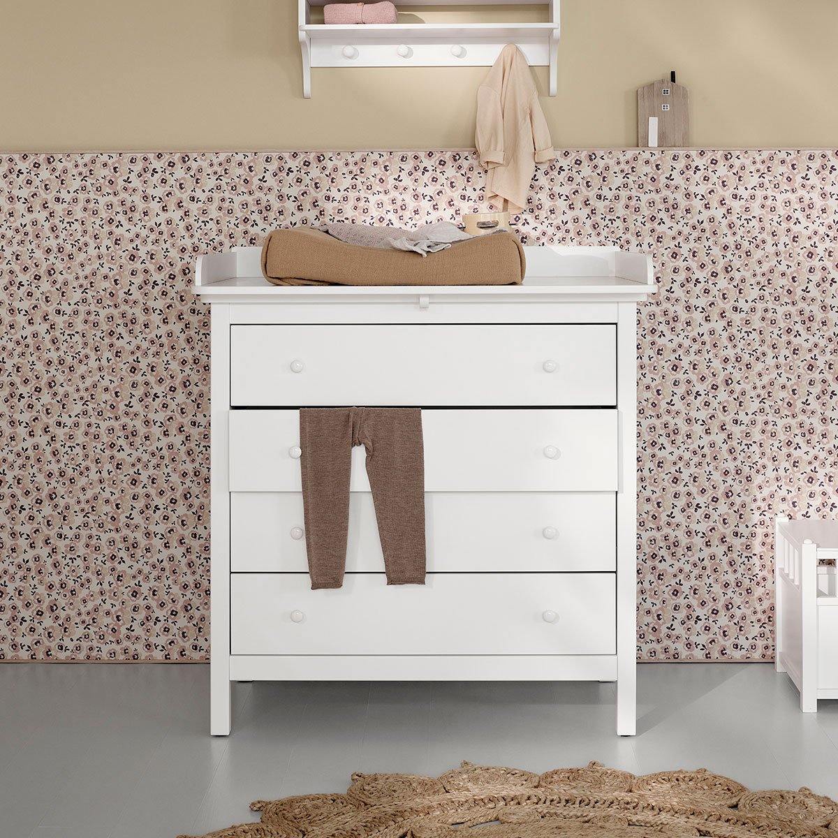 Seaside 4 Drawer Chest of Drawers with Changing Table, White