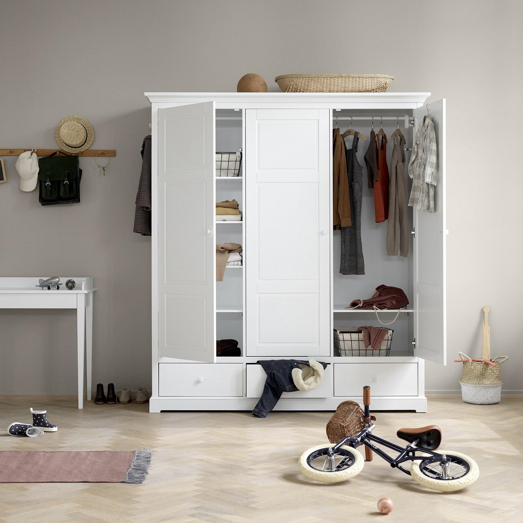 seaside wardrobe