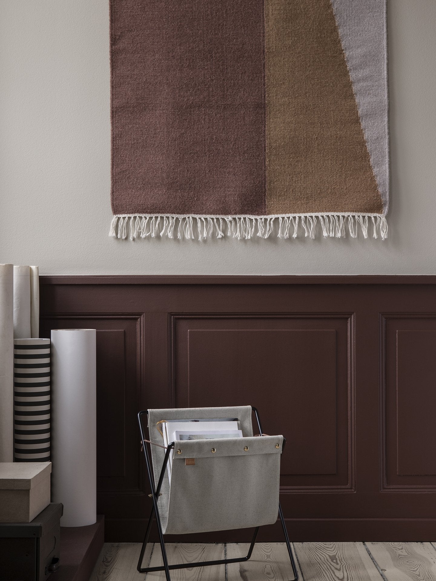 Herman magazine rack