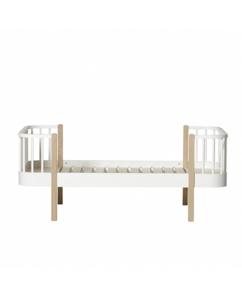 Cama Junior Wood, Branco e Madeira - Maria do Mar