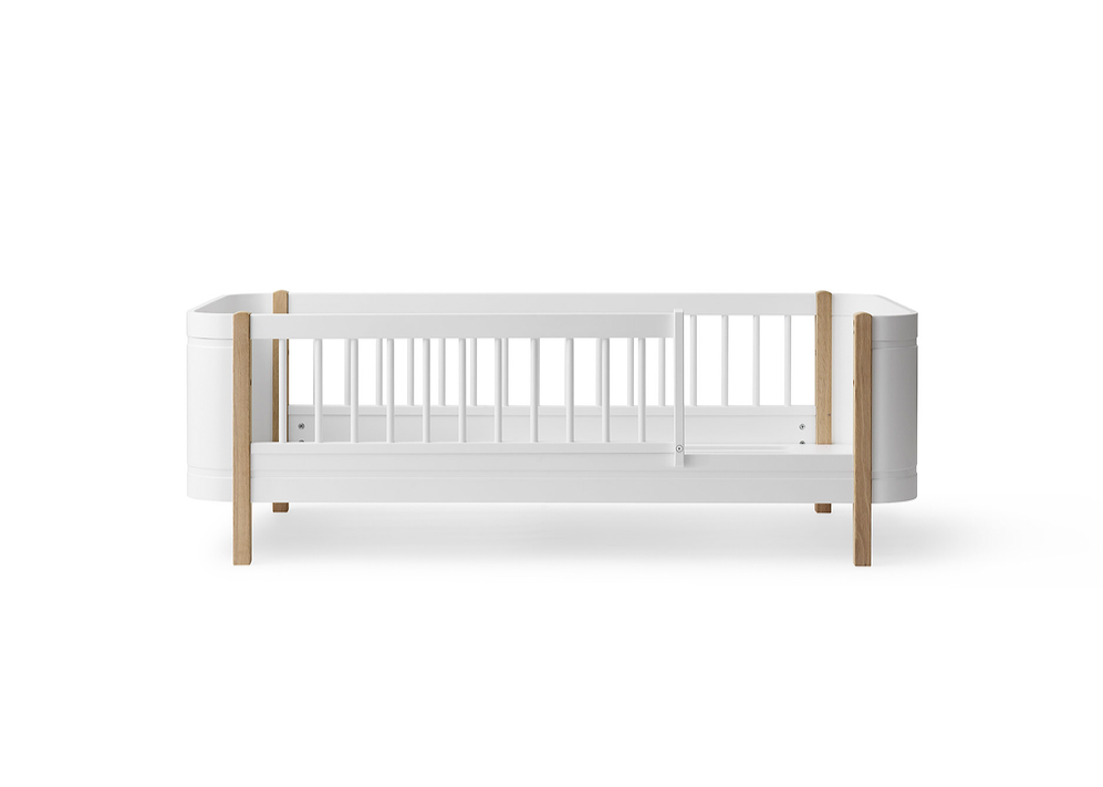 Cama de Grades Wood Mini+, Branco e Madeira (Inclui Kit 0-9 anos) - Maria do Mar