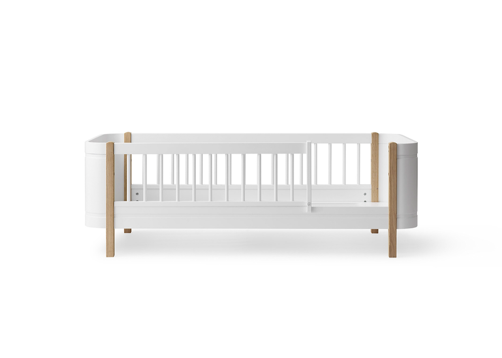 Cama de Grades Wood Mini+, Branco e Madeira (Inclui Kit 0-9 anos) - Maria do Mar 