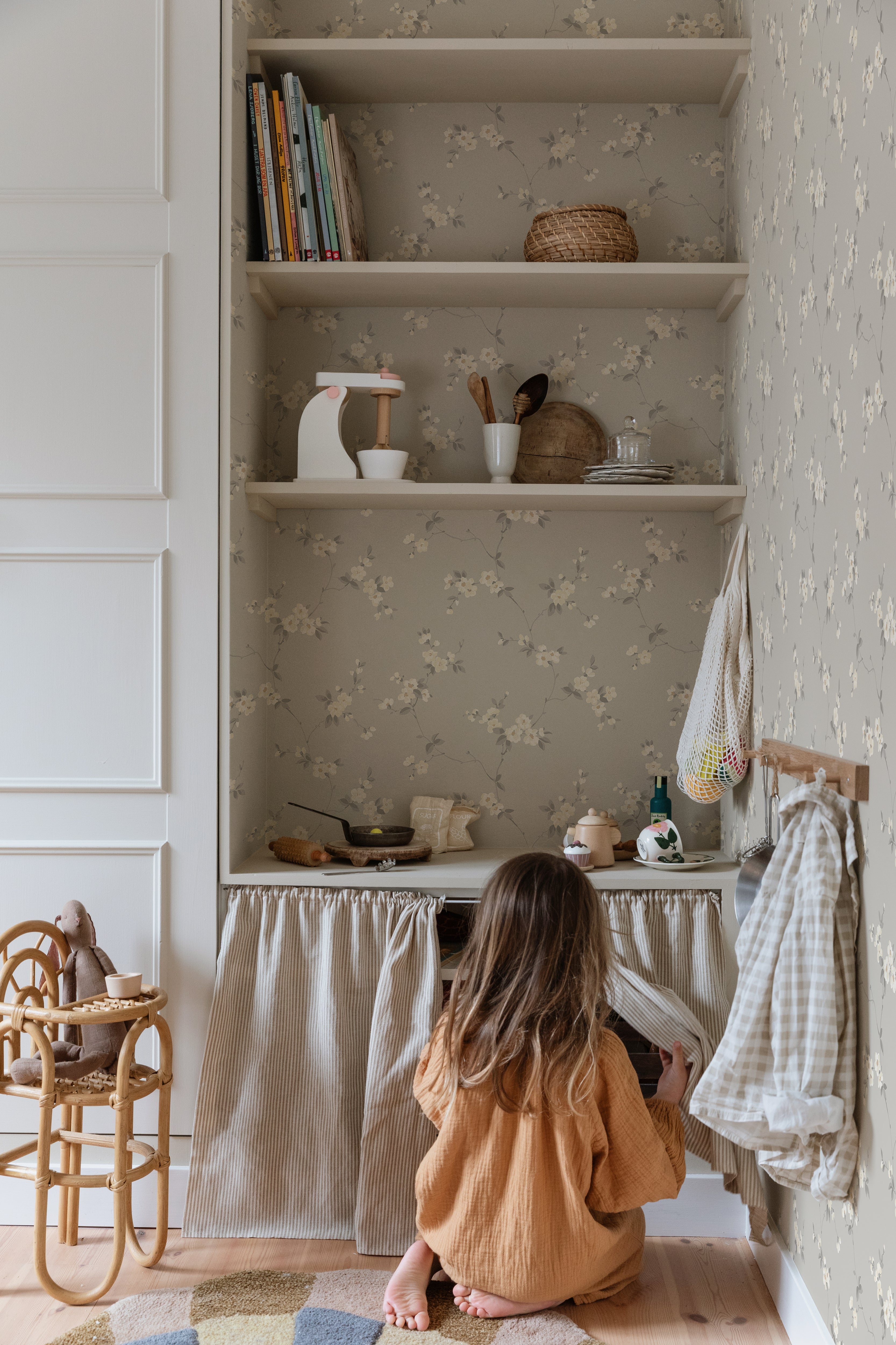 alfresco wallpaper
