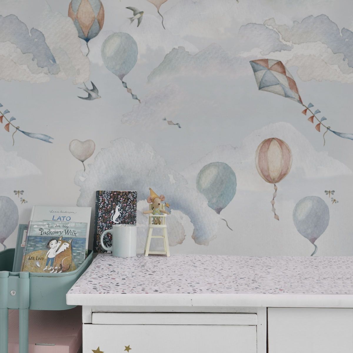 Fairytale Balloons Wallpaper
