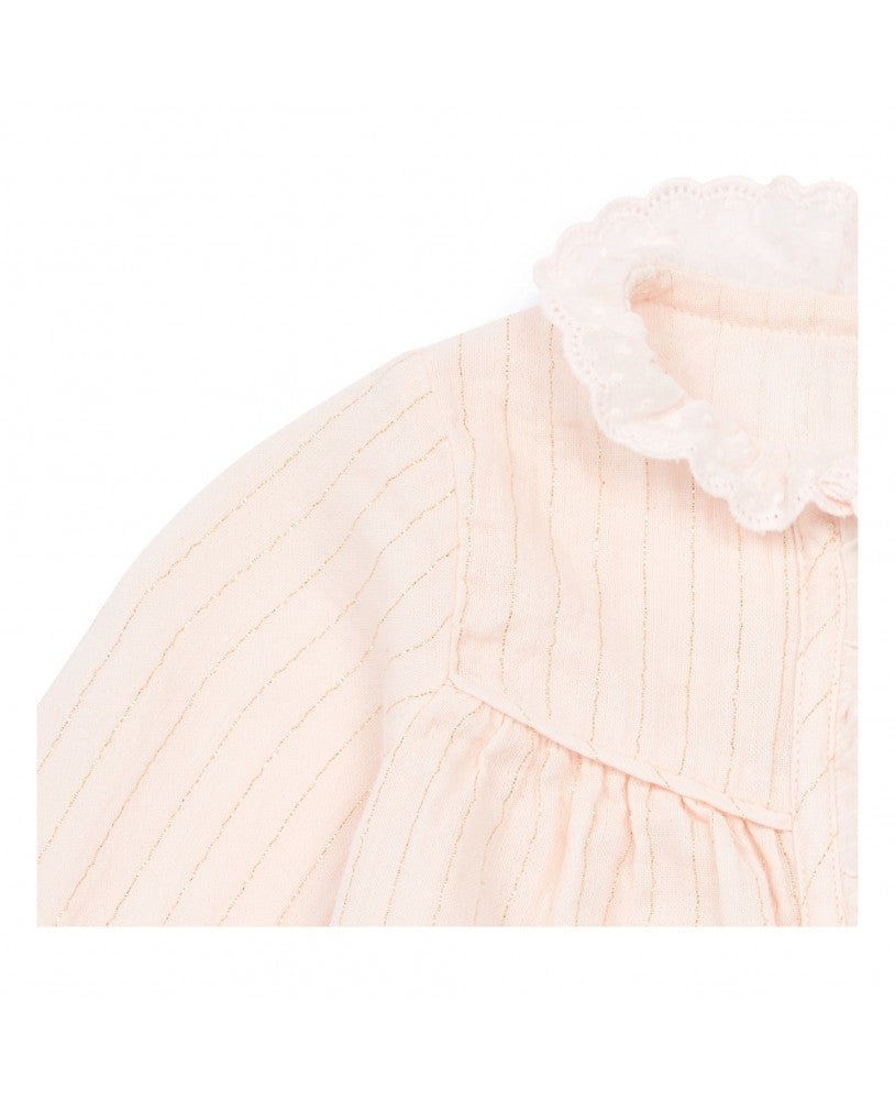 pormenor tecido blusa rosa com fio dourado
