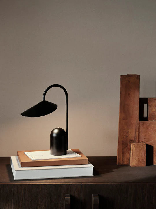 Arum Portable Lamp, Black