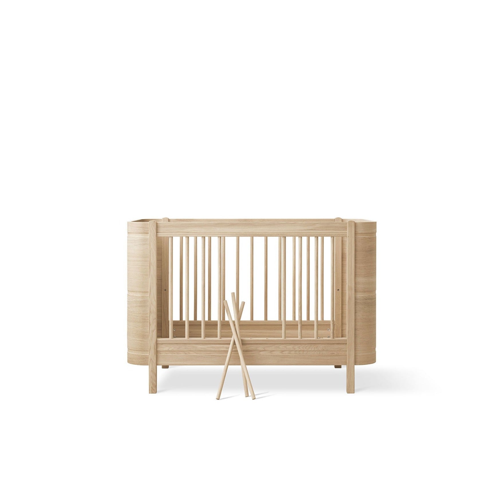 Wood Mini+ Railing Bed, Oak (Includes kit for 0-9 years)