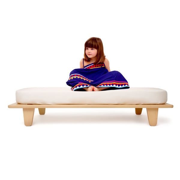 Cama Junior Yomi